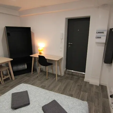 Apartment Jolis Au Coeur De Ferrand - Proche Jaude - Wifi Et Netflix *
