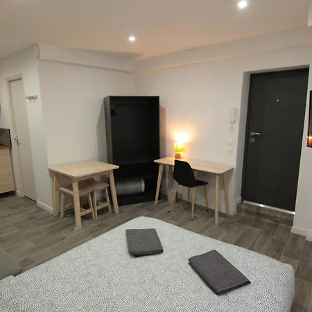 Apartment Jolis Au Coeur De Ferrand - Proche Jaude - Wifi Et Netflix *
