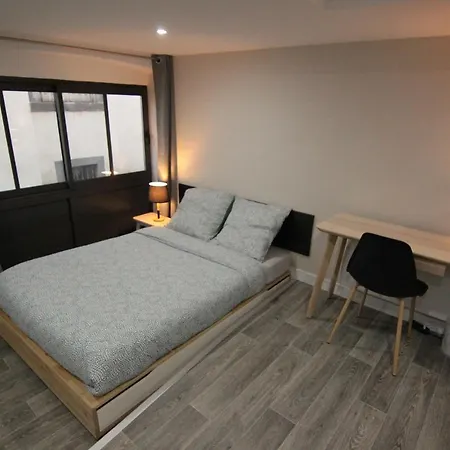 Apartment Jolis Au Coeur De Ferrand - Proche Jaude - Wifi Et Netflix *